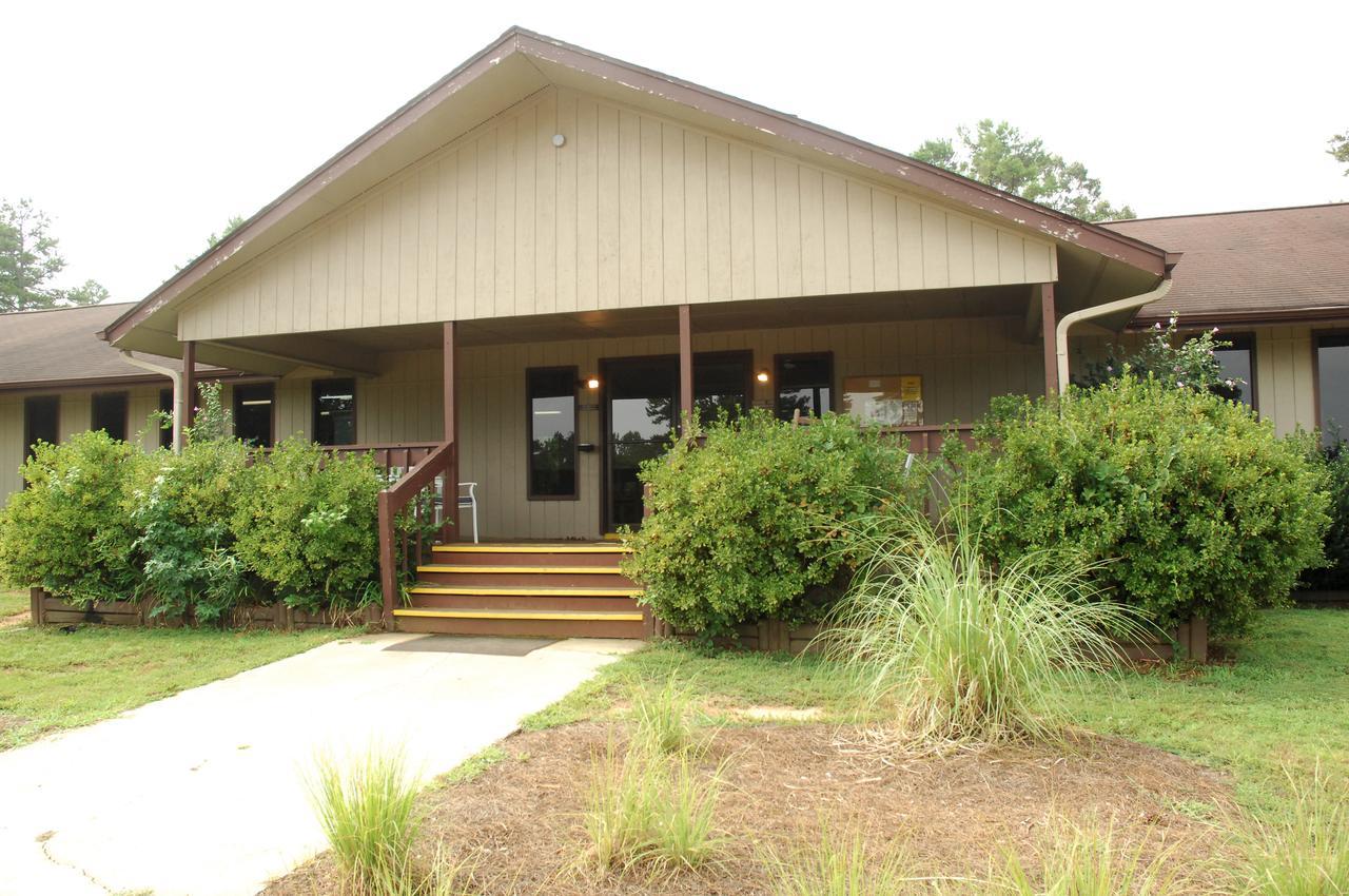 Carolina Landing Camping Resort Two-Bedroom Cabin 1 Fair Play Exterior foto