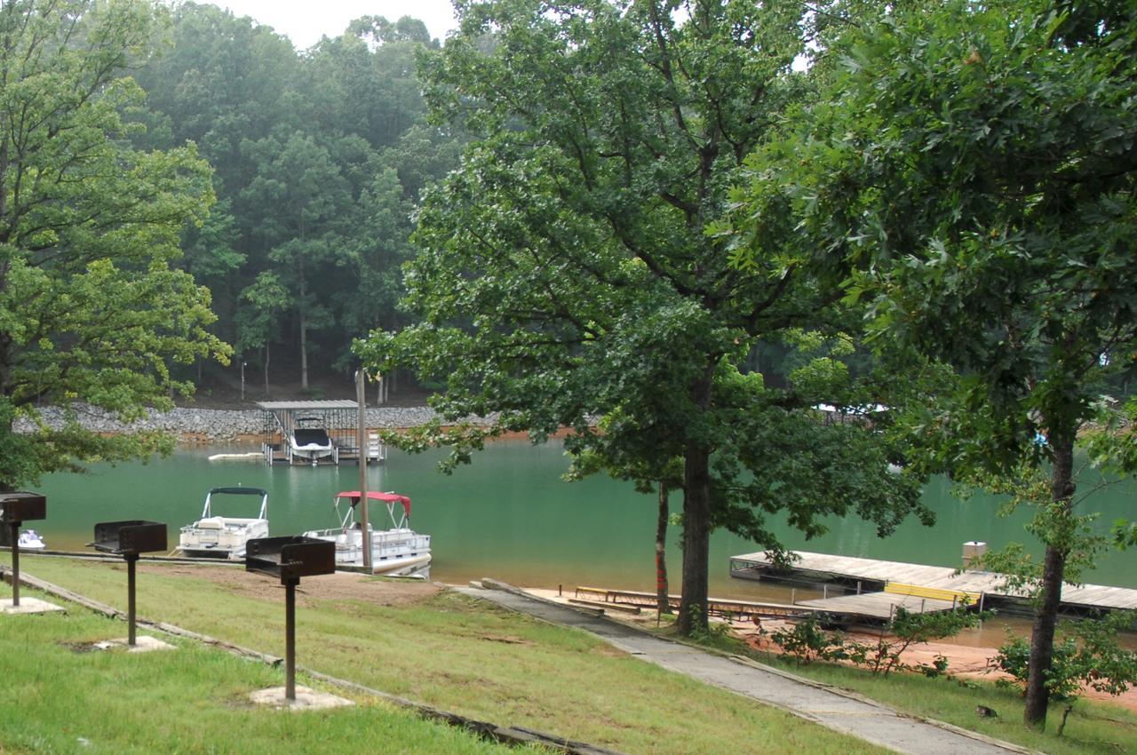 Carolina Landing Camping Resort Two-Bedroom Cabin 1 Fair Play Exterior foto