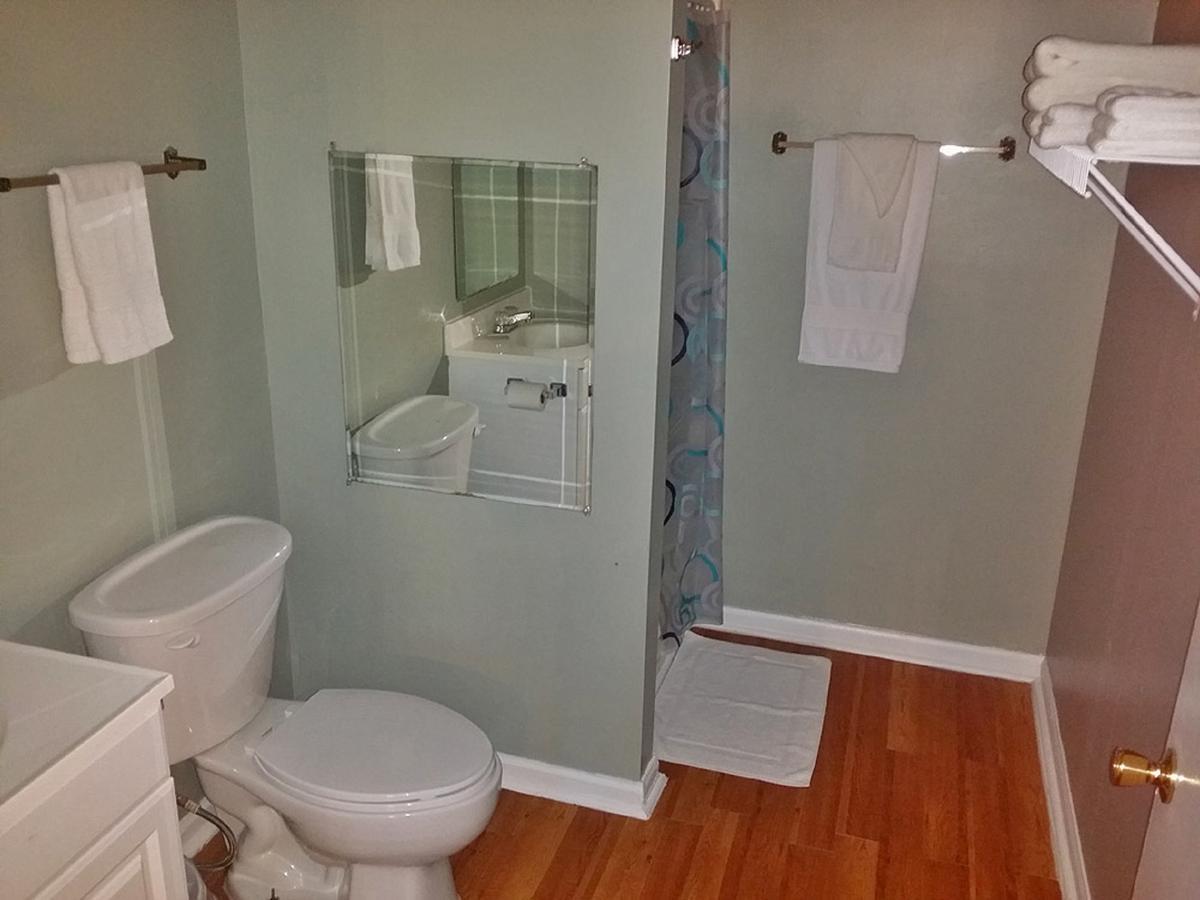 Carolina Landing Camping Resort Two-Bedroom Cabin 1 Fair Play Exterior foto